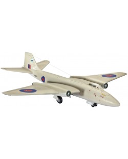 Sastavljeni model vojnog zrakoplova Revell - Canberra PR.9 (04281)