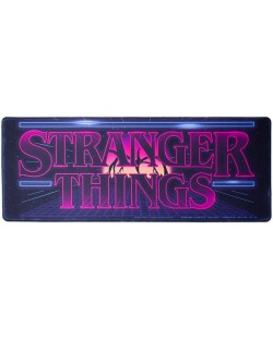 Podloga za radni stol Paladone Television: Stranger Things - Arcade Logo