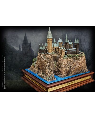 Diorama The Noble Collection Movies: Harry Potter - Hogwarts, 33 cm - 2