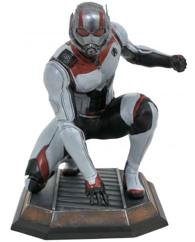 Figurica Diamond Select Marvel: Avengers - Ant-Man, 23 cm - 1