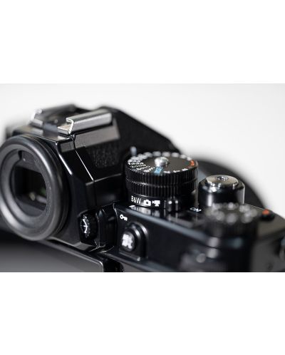 Fotoaparat Nikon - ZF, Black + grip SmallRig - 4