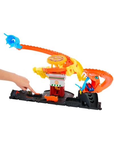 Set za igru Hot Wheels City - Zmija u pizzeriji, s kolicima - 3