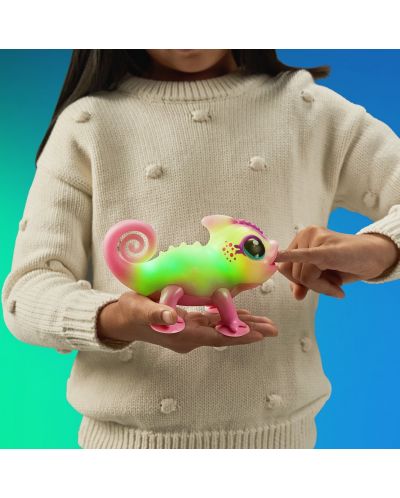 Interaktivna igračka Moose Little Live Pets - Kameleon, ružičasta - 10