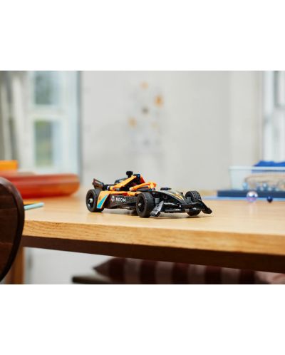 Konstruktor LEGO Technic - Neom McLaren Formula E (42169) - 10