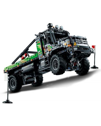 Konstruktor Lego Technic – Kamion 4x4 Mercedes Benz Zetros (42129) - 6