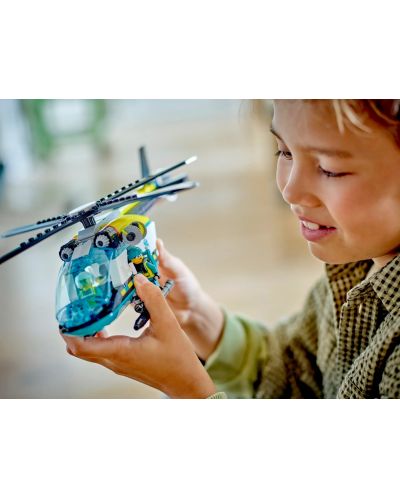 Konstrukcijski set LEGO City - Spasilački helikopter hitne pomoći (60405) - 9