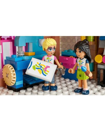 Konstruktor LEGO Friends - Društveni centar grada Heartlakea (41748) - 5