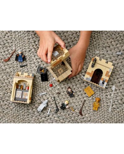 Konstrukcijski set LEGO Harry Potter - Prvi sat letenja u Hogwartsu (76395) - 9