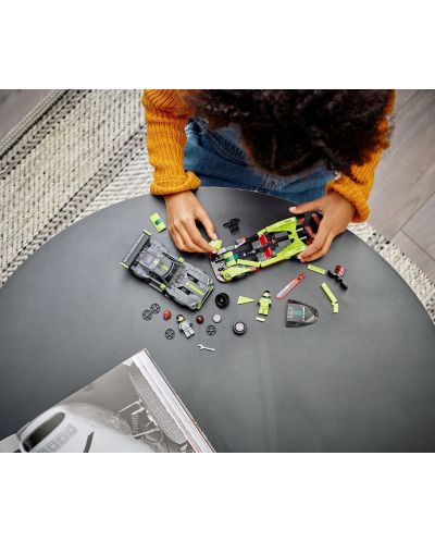 Кonstruktor Lego Speed Champions - Aston Martin Valkyrie AMR Pro i Vantage GT3 (76910) - 8
