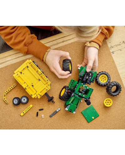 Кonstruktor Lego Technic - John Deere 9620R 4WD Tractor (42136) - 8