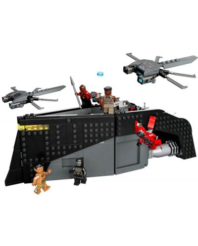 Konstrukcijski set LEGO Marvel Super Heores - Black Panther: Rat na vodi (76214) - 2