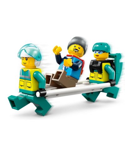 Konstrukcijski set LEGO City - Spasilački helikopter hitne pomoći (60405) - 7