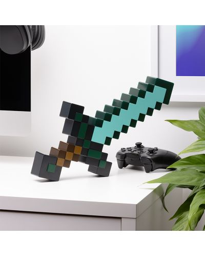 Svjetiljka Paladone Games: Minecraft - Diamond Sword - 3