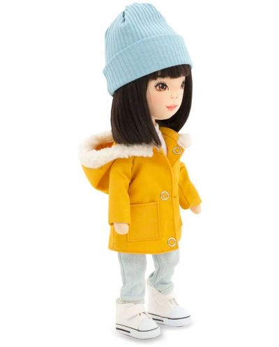 Mekana lutka Orange Toys Sweet Sisters - Lilu s parka jaknom boje senfa, 32 cm - 3
