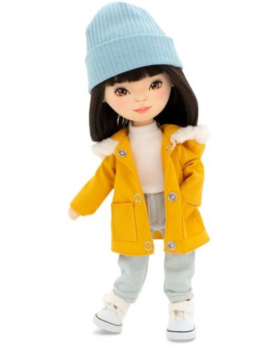 Mekana lutka Orange Toys Sweet Sisters - Lilu s parka jaknom boje senfa, 32 cm - 1