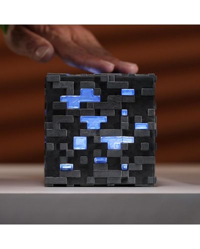 Replika The Noble Collection Games: Minecraft - Illuminating Diamond Ore - 8