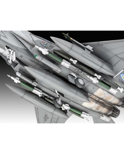 Model za sastavljanje Revell Vojni: Zrakoplovi - F-15E Strike Eagle - 5