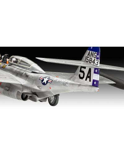 Model za sastavljanje Revell Vojni: Avioni - Northrop F-89 Scorpion, 75. godišnjica - 4