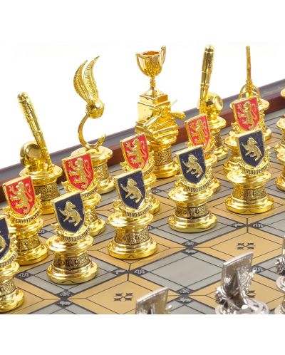 Šah The Noble Collection - The Hogwarts Houses Quidditch Chess Set - 4