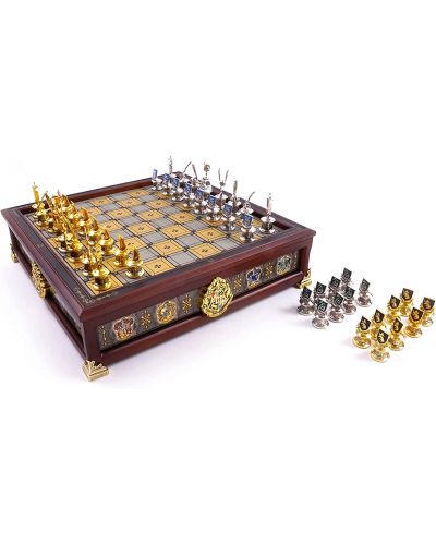 Šah The Noble Collection - The Hogwarts Houses Quidditch Chess Set - 2