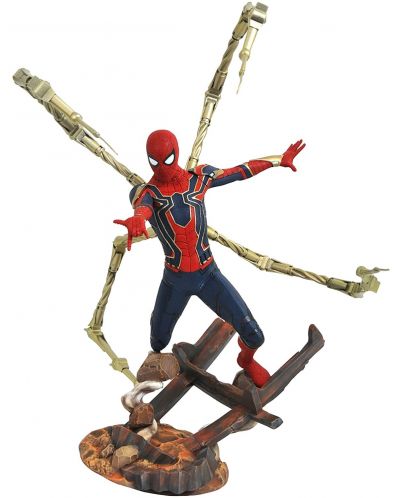 Kipić Diamond Select Marvel: Avengers - Iron Spider-Man, 30 cm - 1
