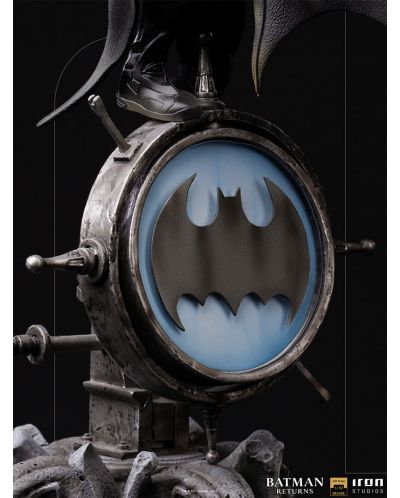 Kipić Iron Studios DC Comics: Batman - Batman (Batman Returns) (Deluxe Version), 34 cm - 6