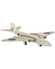 Sastavljeni model vojnog zrakoplova Revell - Canberra PR.9 (04281)