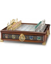 Šah The Noble Collection - The Hogwarts Houses Quidditch Chess Set -1