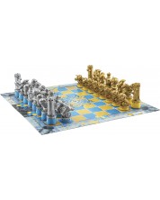 Šah The Noble Collection - Minions Medieval Mayhem Chess Set