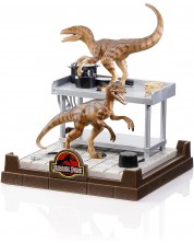Kipić The Noble Collection Movies: Jurassic Park - Velociraptor, 18 cm