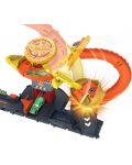 Set za igru Hot Wheels City - Zmija u pizzeriji, s kolicima - 6t