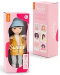 Mekana lutka Orange Toys Sweet Sisters - Lilu s parka jaknom boje senfa, 32 cm - 2t