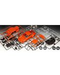 Sastavljivi model Revell - Porsche 934 RSR Jägermeister (07031) - 5t