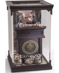 Kipić The Noble Collection Movies: Harry Potter - Gringotts Goblin (Magical Creatures), 19 cm - 1t