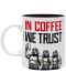 Šalica ABYstyle Movies: Star Wars - In Coffee We Trust - 2t