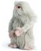 Plišana figura Noble Collection Movies: Fantastic Beasts - Demiguise, 28 cm - 3t